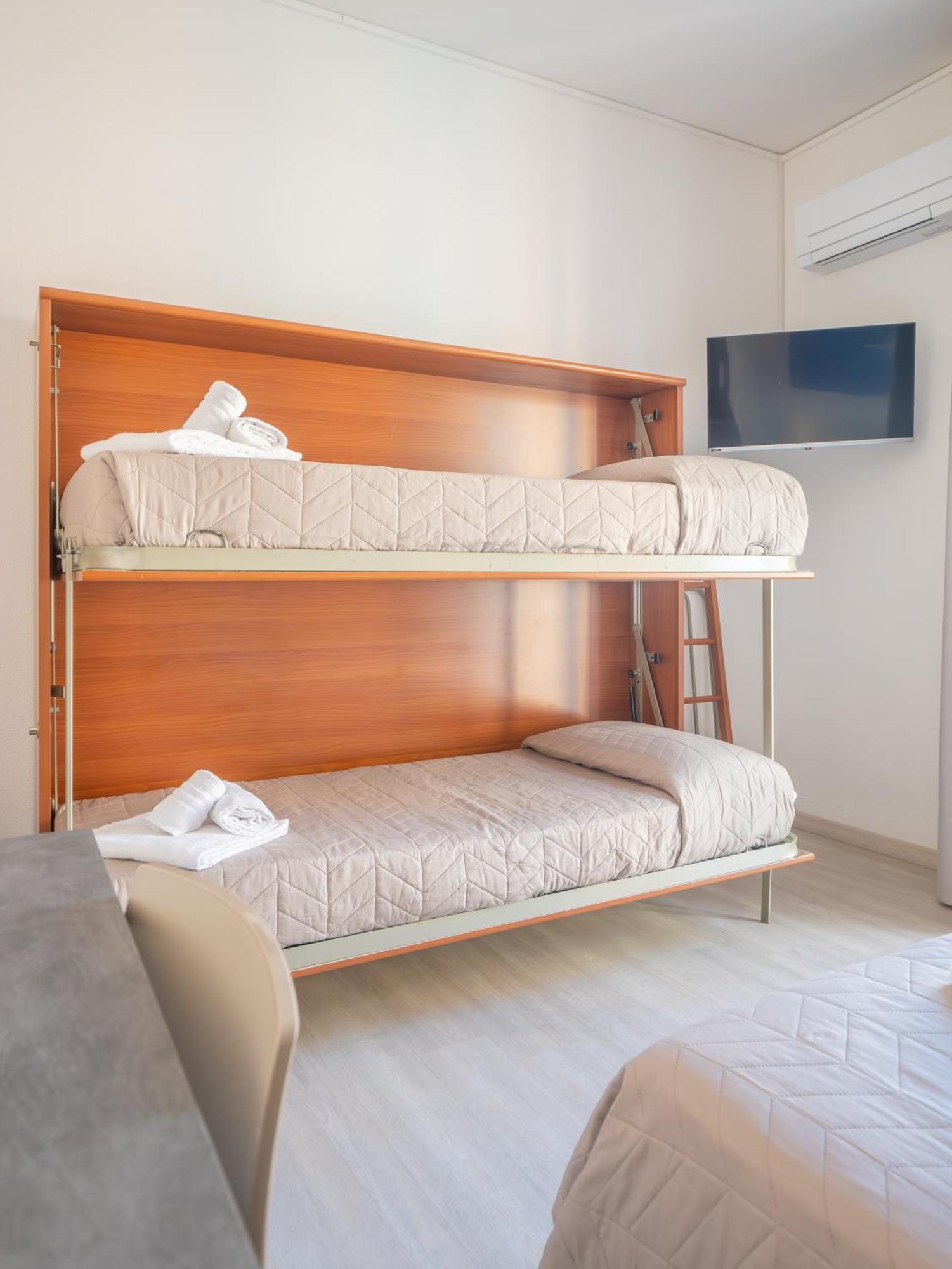 פינאלה ליגורה Hotel La Bussola מראה חיצוני תמונה