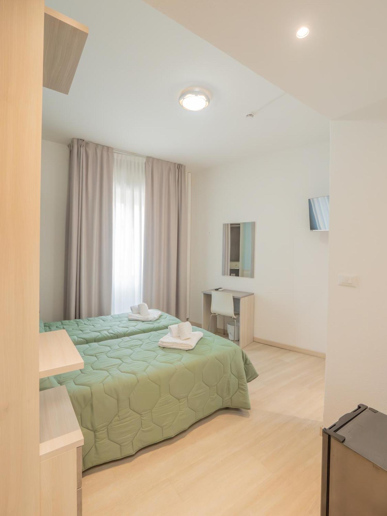 פינאלה ליגורה Hotel La Bussola מראה חיצוני תמונה